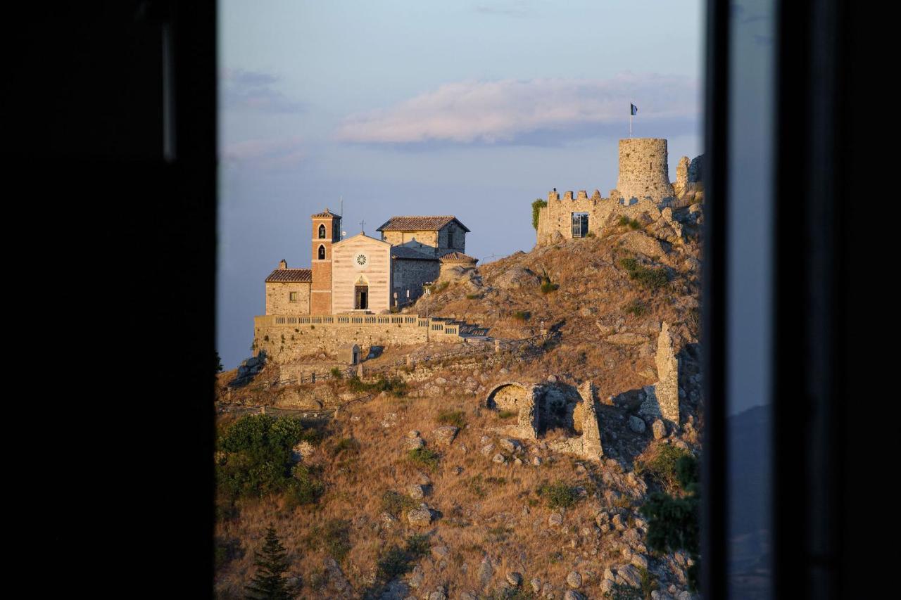 Хостел Convento Dei Cappuccini Tolfa Экстерьер фото